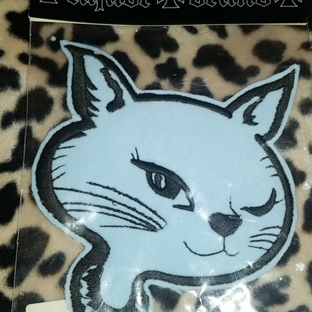 Kitty patch - Picture 1 of 2